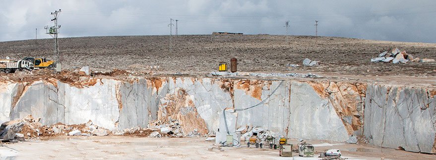 noche travertine, noche travertine cross cut, noche travertine fossil, red travertine, silver travertine, light travertine, afyon grey 